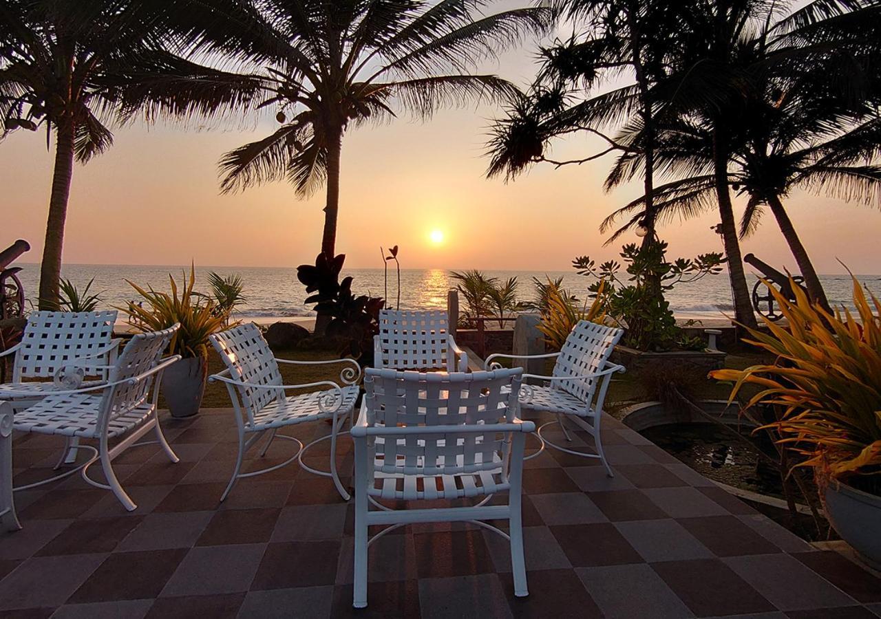 Sea Breeze Ambalangoda Ambalangoda  Luaran gambar